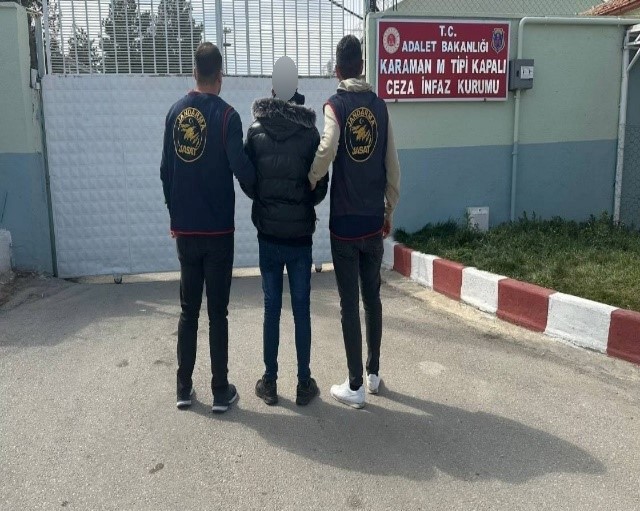 Karamanda Jandarma Uyusturucu Ve Kazi Malzemeleri Yakaladi (8)