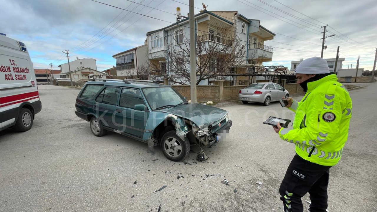 Karamanda Otomobil Ile Cip Carpisti 1 Yarali2