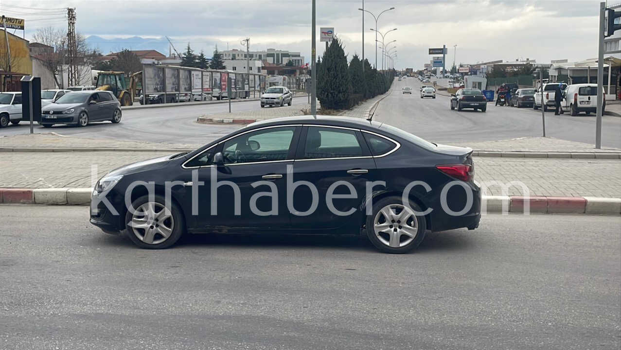 Karamanda Otomobil Ile Tir Carpisti6