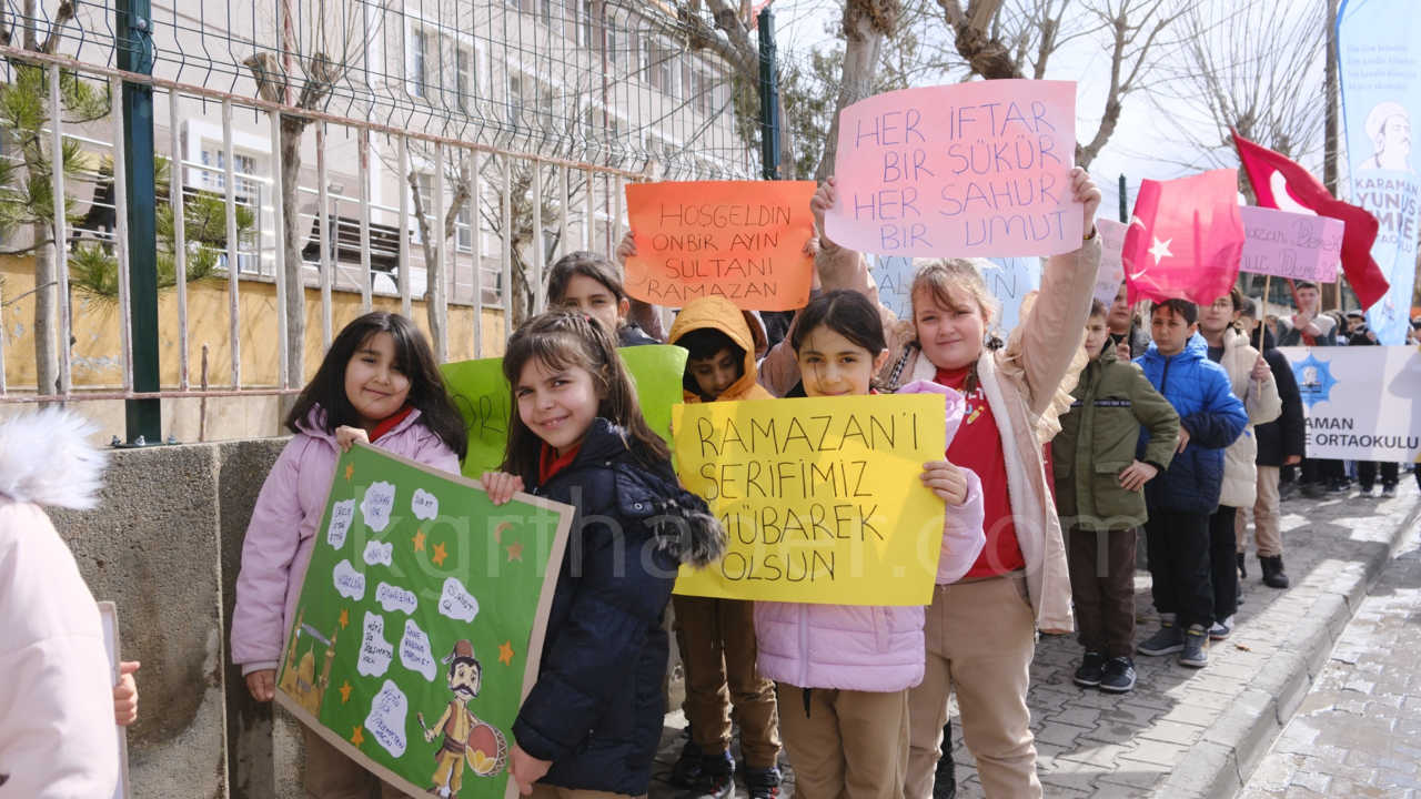 Karamanda Ramazan Coskusu Sokaklara Tasti1