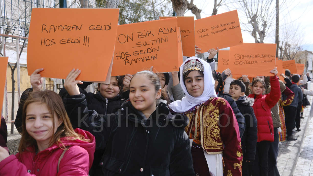 Karamanda Ramazan Coskusu Sokaklara Tasti4
