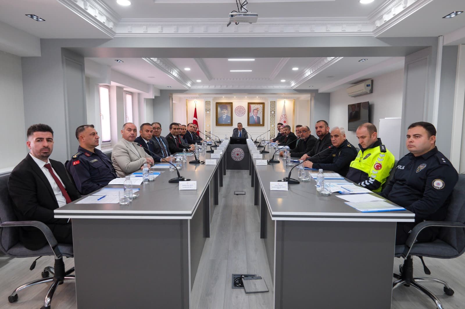 Karamanda Universite Guvenligi Icin Koordinasyon Toplantisi Yapildi (2)