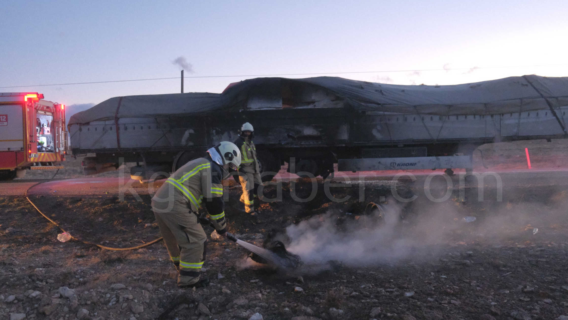 Karamanda Yanan Tiri Koyluler Su Bidonlariyla Sondurdu3