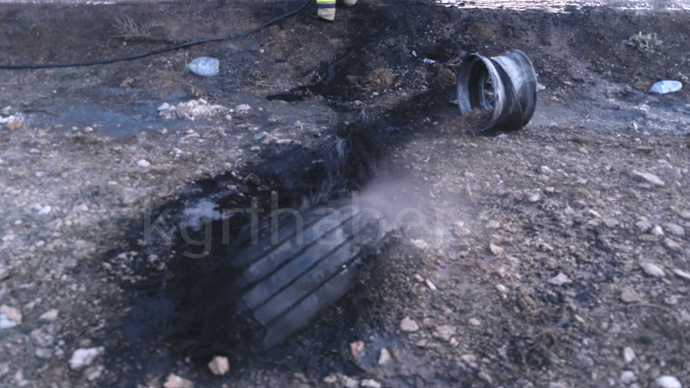 Karamanda Yanan Tiri Koyluler Su Bidonlariyla Sondurdu8