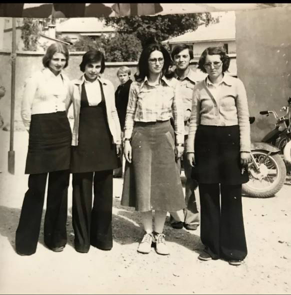 Karamanin Jale Ogretmeni Ve Devramberli Oyku (3)