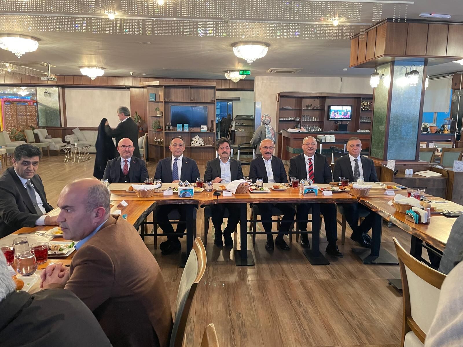 Karamanlilar Ankarada Iftar Sofrasinda Bir Araya Geldi (1)