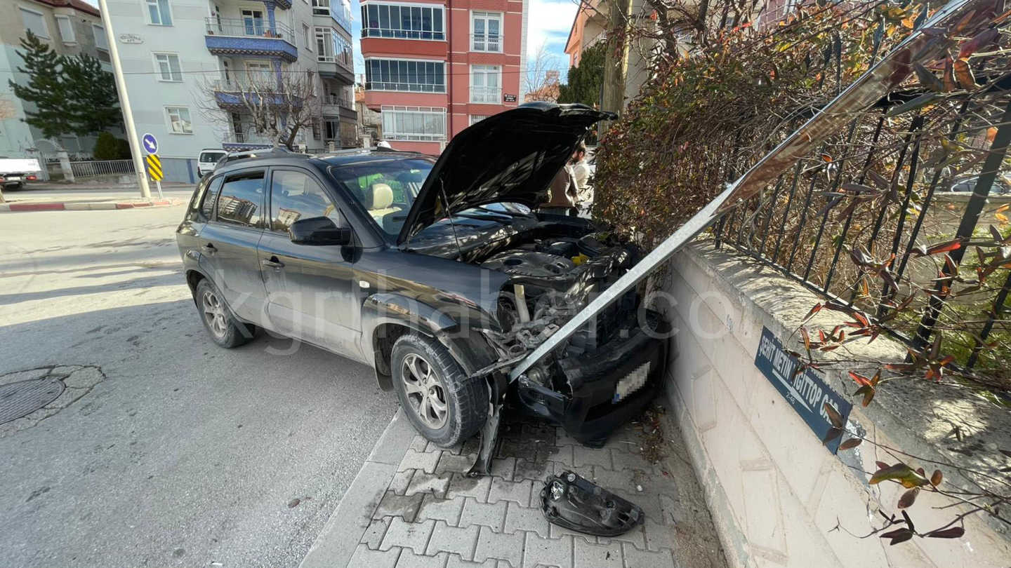 Kazaya Karisan Gurbetci Vatandas Baska Arac Kazaya Sebep Oldu Gitti2