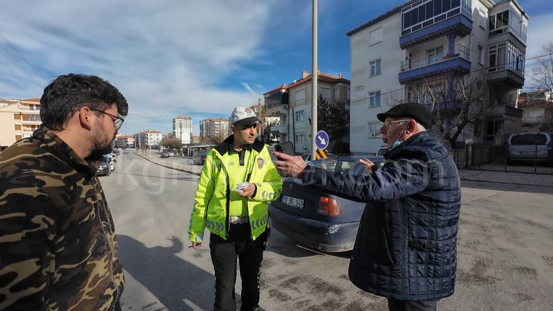 Kazaya Karisan Gurbetci Vatandas Baska Arac Kazaya Sebep Oldu Gitti4