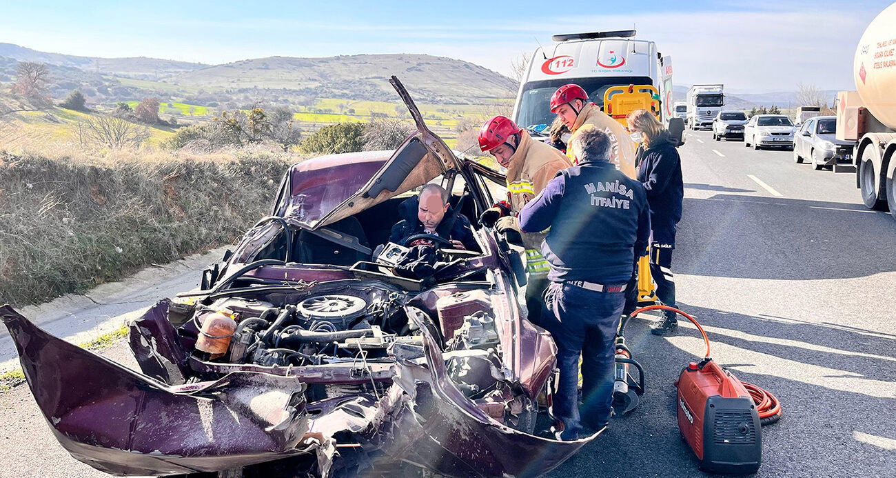 hurdaya-donen-otomobilde-surucu-sans-eseri-kurtuldu1