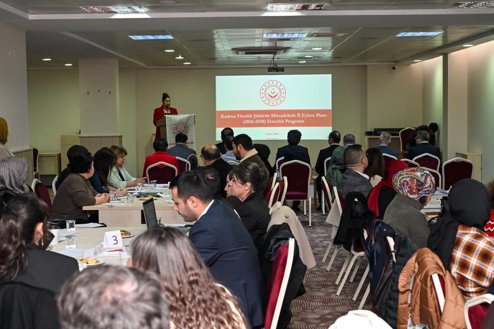 Kmude Kadina Yonelik Siddetle Mucadele Ele Alindi (1)