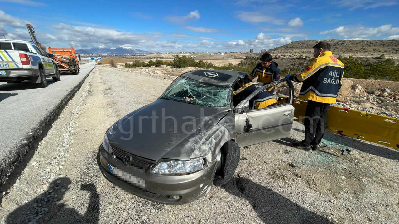 Kontrolden Cikan Otomobil Sarampole Takla Atti 1 Yarali1