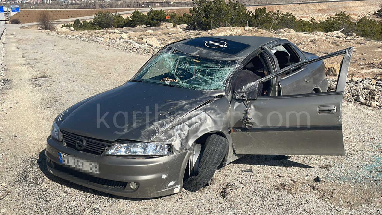 Kontrolden Cikan Otomobil Sarampole Takla Atti 1 Yarali4