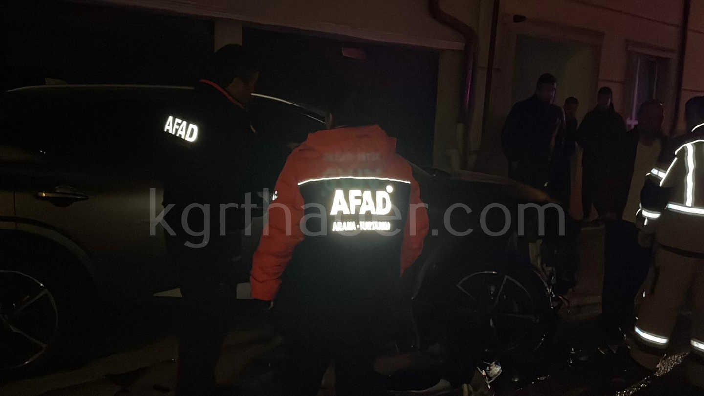 Mahalleyi Ayaga Kaldiran Kazada 3 Kisi Yaralandi O Anlar Kamerada3