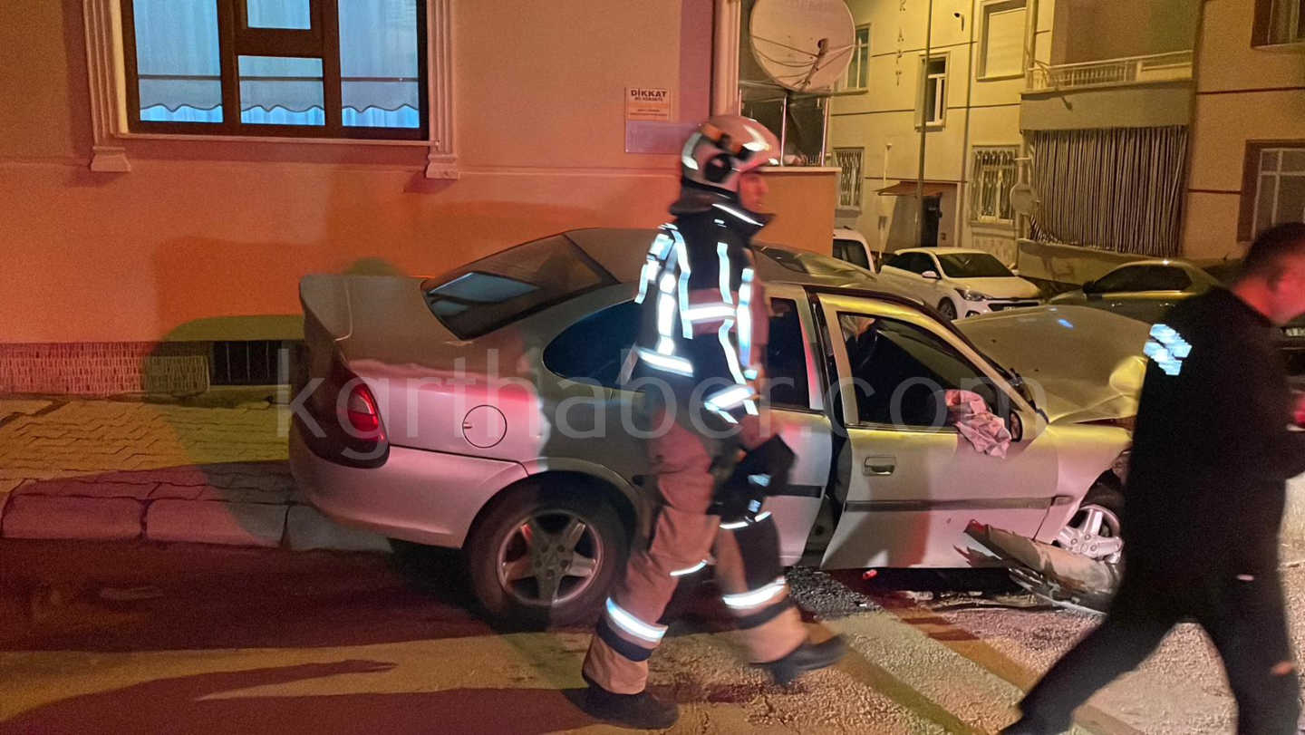 Mahalleyi Ayaga Kaldiran Kazada 3 Kisi Yaralandi O Anlar Kamerada7