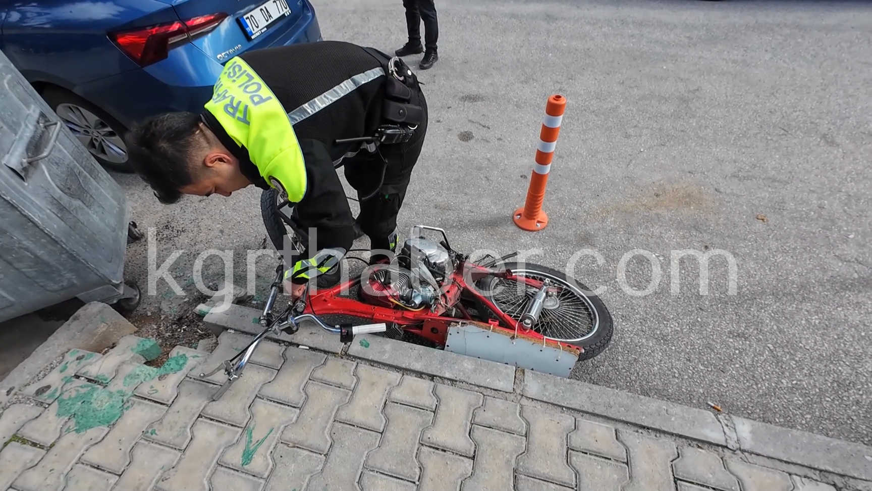 Polisin Dur Ihtarina Uymayan Motosiklet Polise Carpti 1 Yarali7