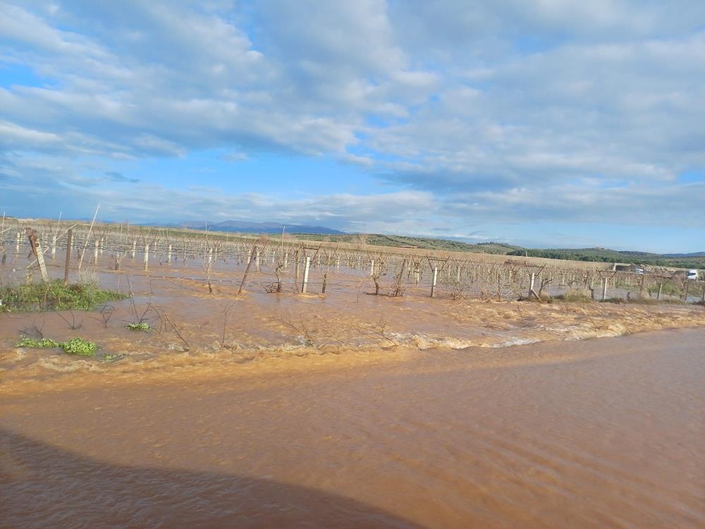 Sel Felaketinde Kopru Yikildi Nehirler Tasti3