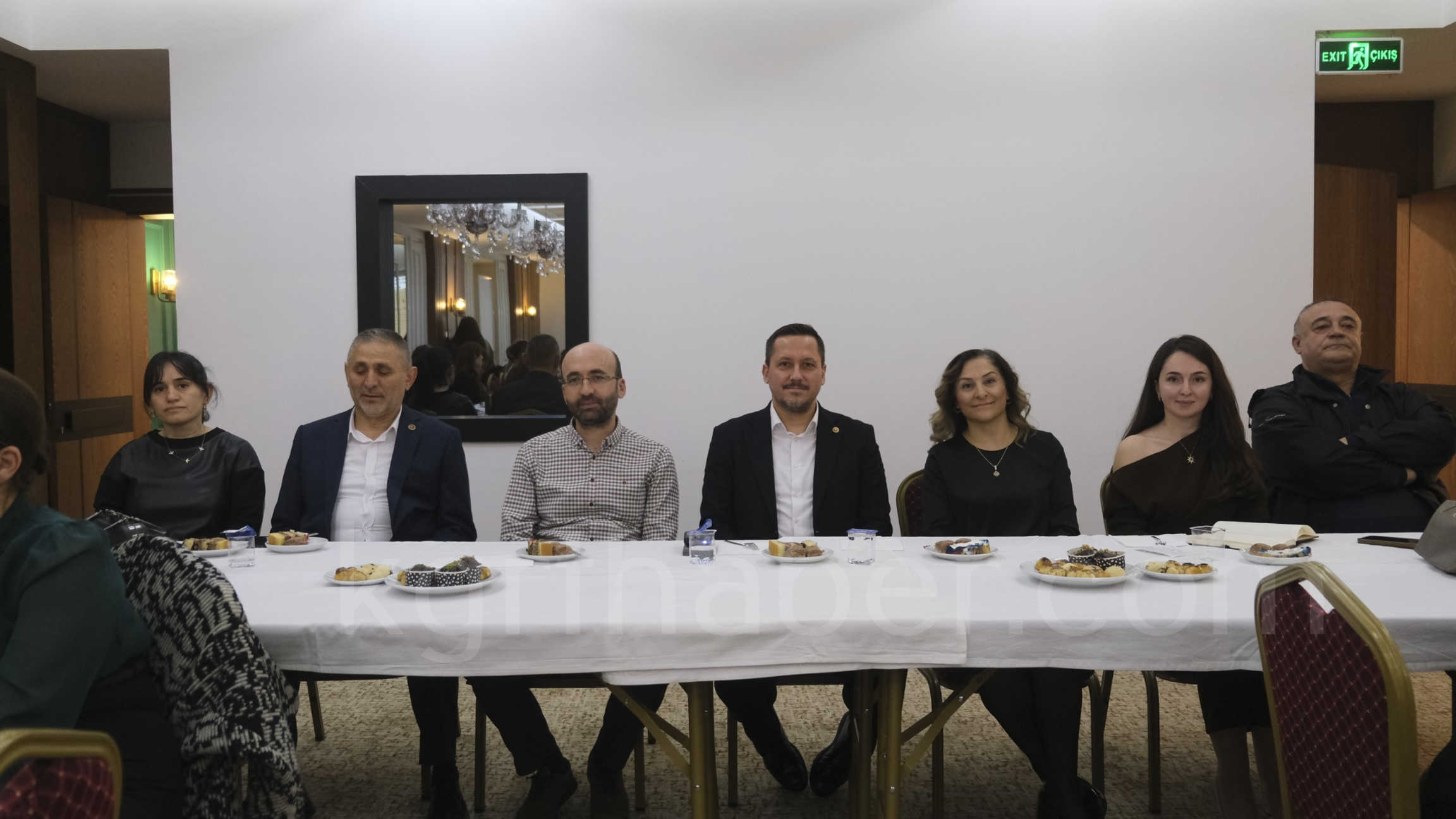 Timsal Karabekir Karamanda Kitap Okurlariyla Bulustu4