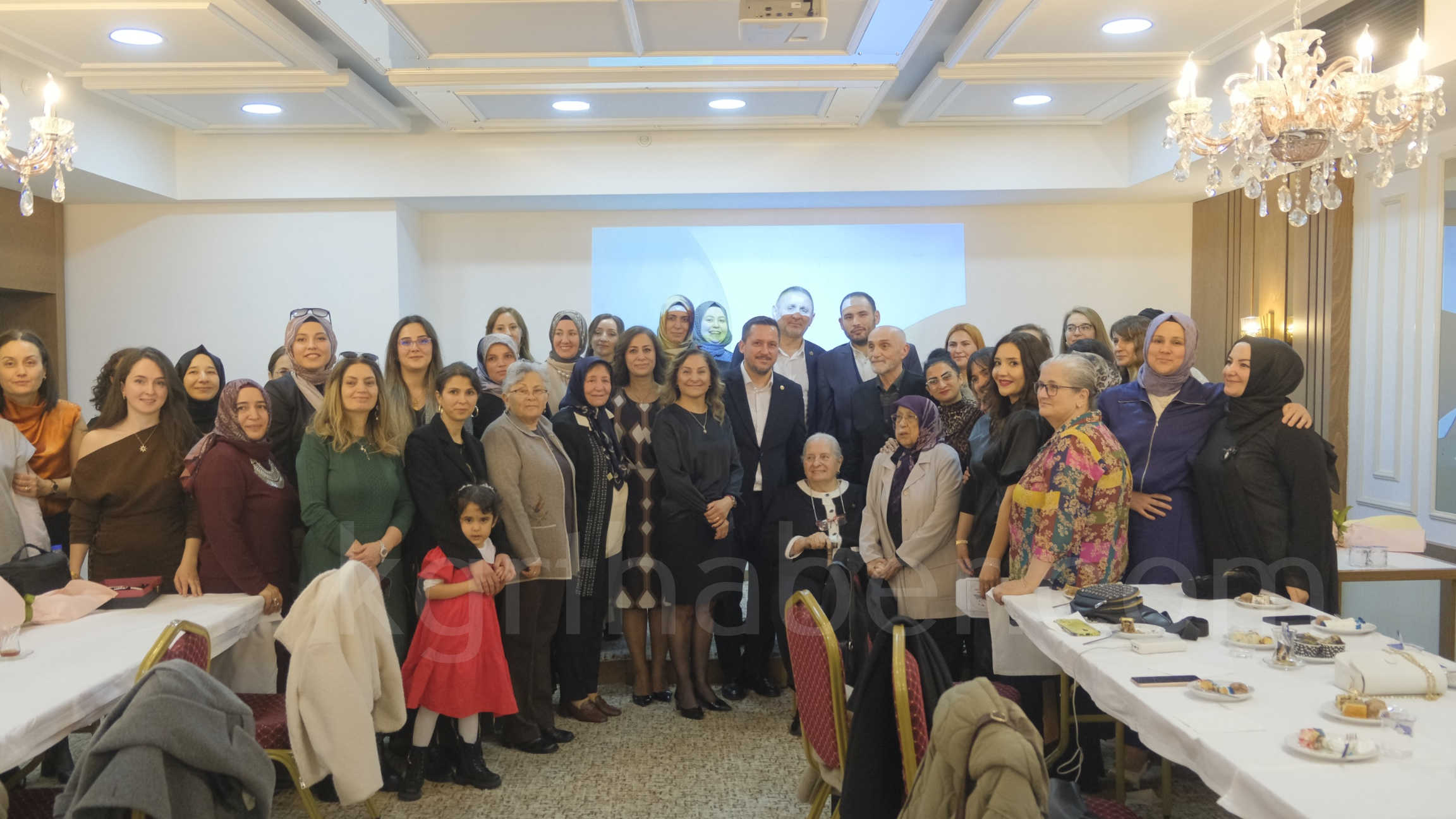 Timsal Karabekir Karamanda Kitap Okurlariyla Bulustu7