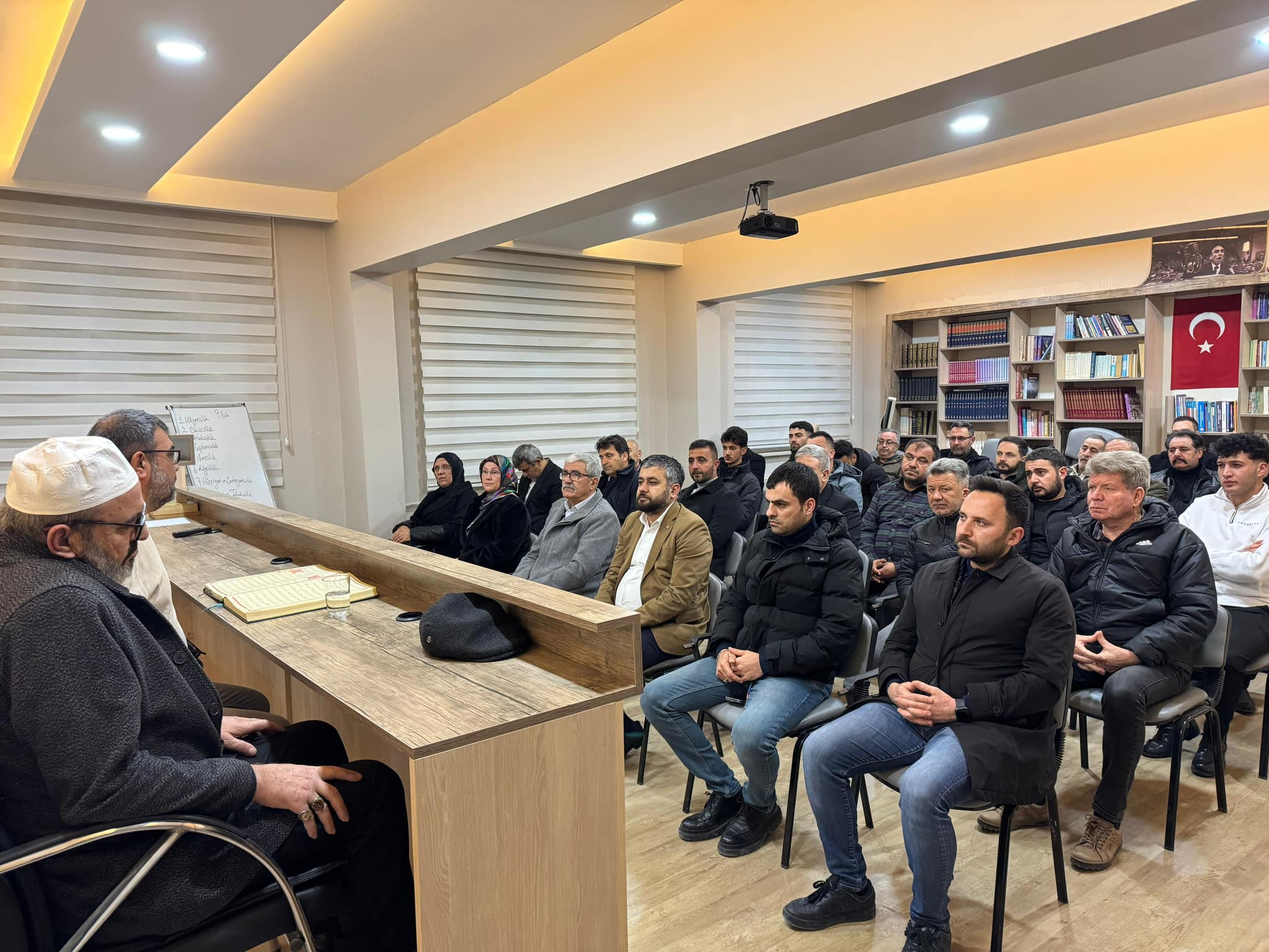 Ulku Ocaklarindan 6 Subat Deprem Sehitleri Icin Kuran Tilaveti (2)