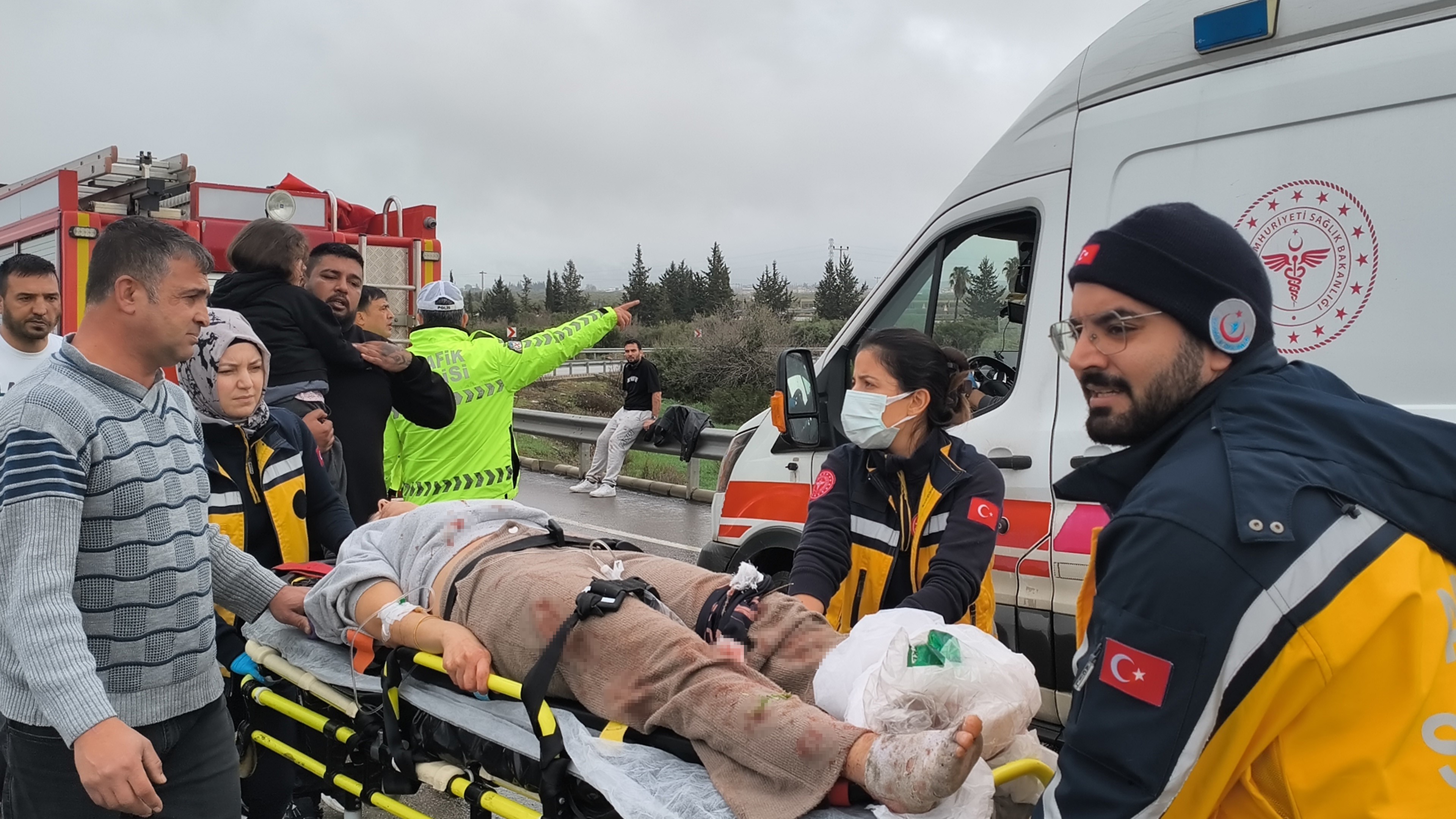 Yolcu Otobusu Sarampole Devrildi Olu Ve Yaralilar Var (9)