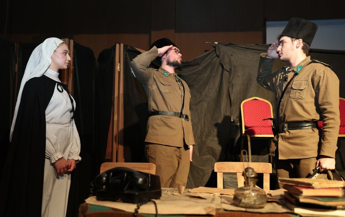 18 Martta Canakkale Sehadet Tiyatrosu Yapildi1