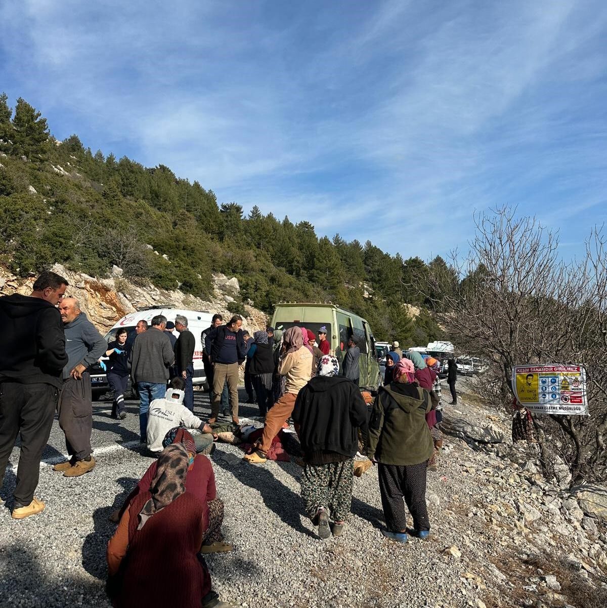 Anamurda Isci Servisi Ucuruma Yuvarlandi Cok Sayida Yarali Ve Olu Var (3)