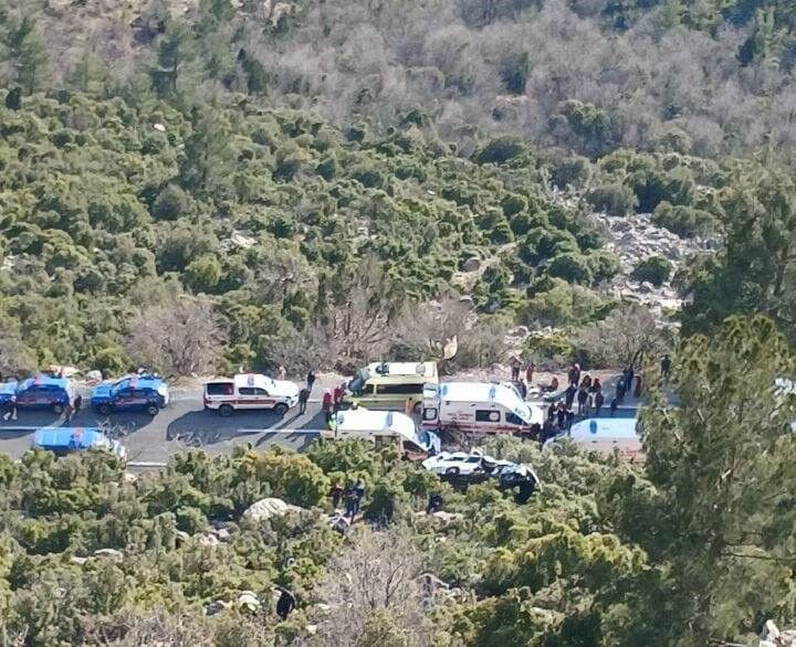 Anamurda Isci Servisi Ucuruma Yuvarlandi Cok Sayida Yarali Ve Olu Var (5)