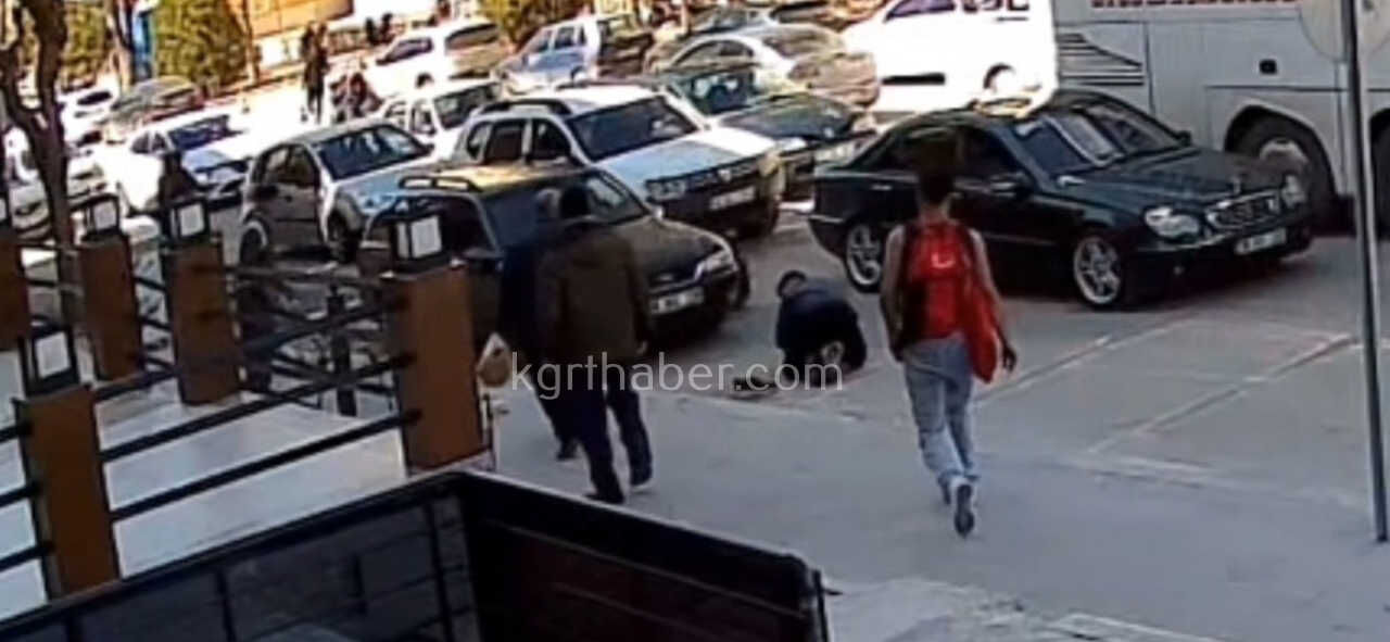 Aniden Yola Firlayan Cocuklara Otomobil Carpti 2 Yarali2