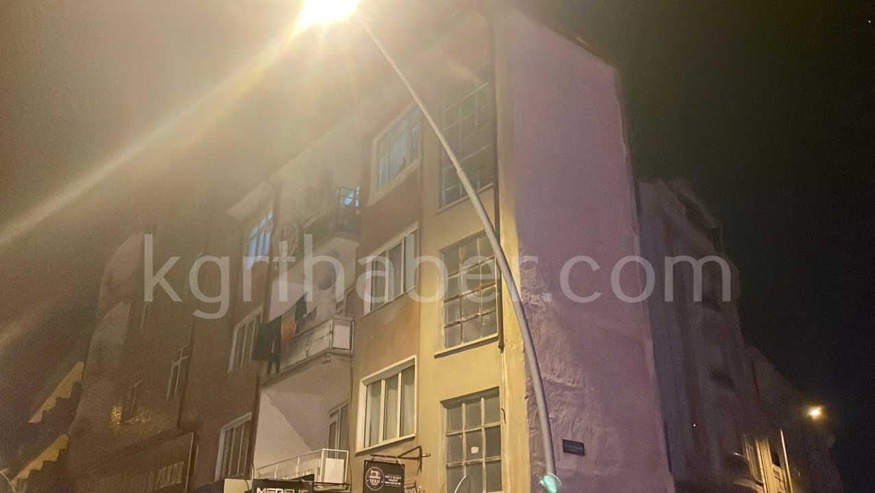 Apartmandan Yukselen Dumanlar Korkuttu Ekipler Seferber Oldu5