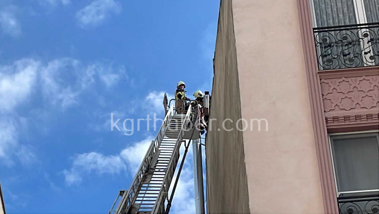 Bacadaki Yangin Ekipleri Harekete Gecirdi1