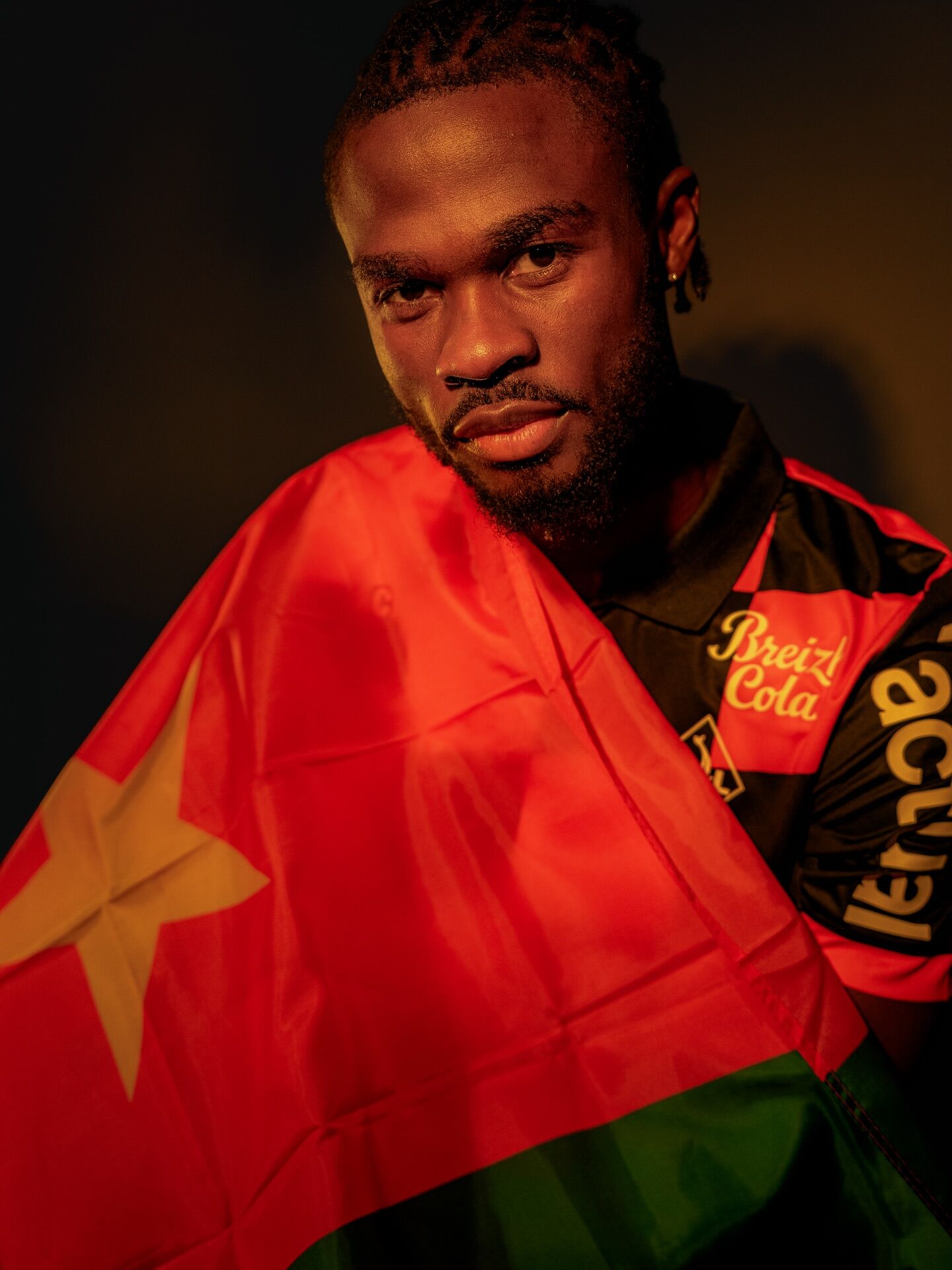 Besiktas Ve Trabzonspor Darlin Yongwa Icin Yarisiyor (3)