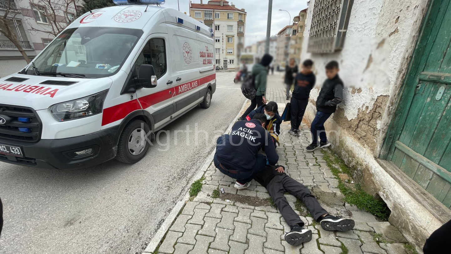 Bisikletten Dusen Cocugun Yaralandigi Kaza Kamerada1