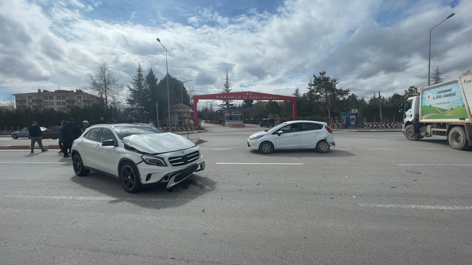 Cip Ile Otomobilin Carpistigi Kazada Sans Eseri Yaralanan Olmadi (1)