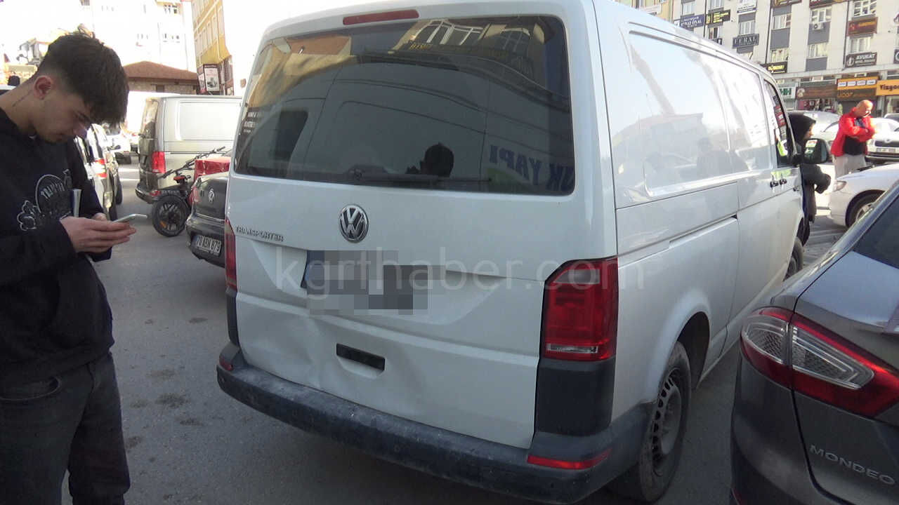 Ehliyeti Geri Alinan Surucu Kaza Yapti 200 Bin Lira Para Cezasi0