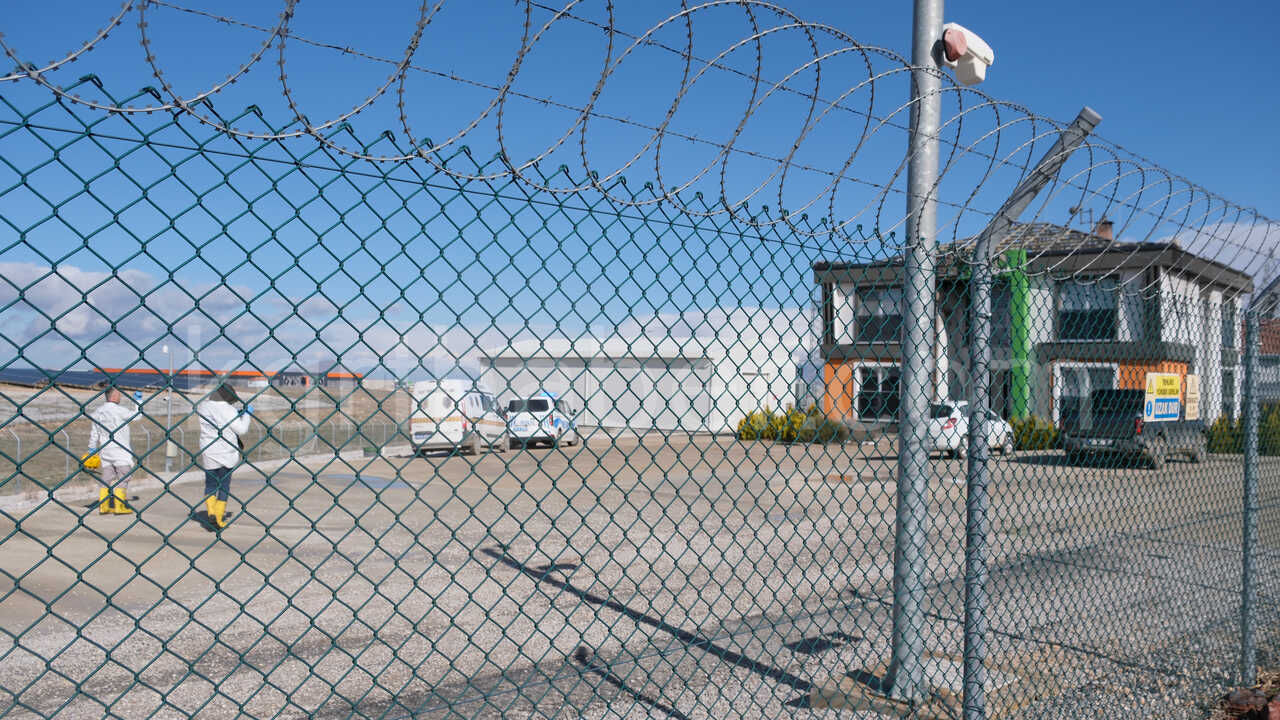 Gunes Enerji Santralindeki Idari Binanin Catisinda Yangin4