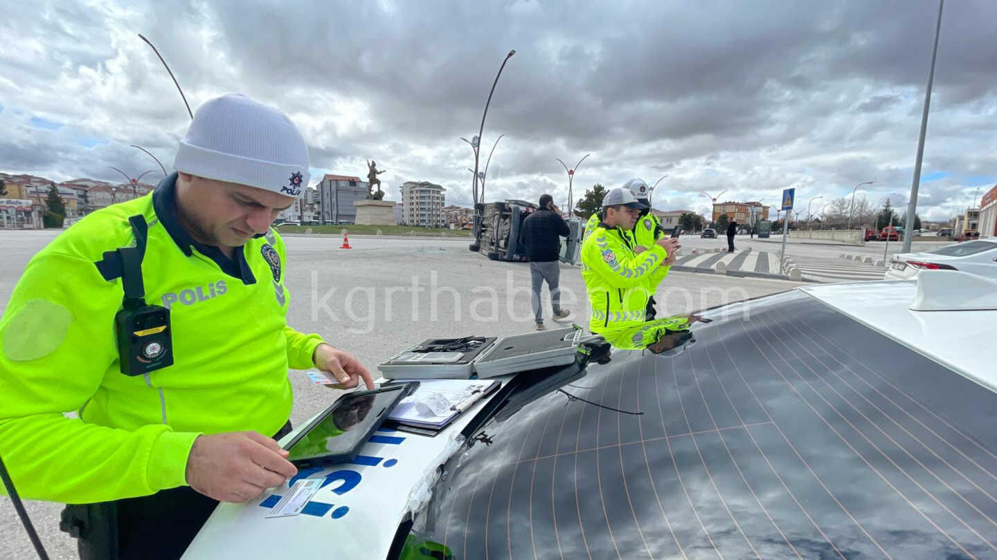 Hafif Ticari Arac Yan Yatti 1I Cocuk 2 Yarali11