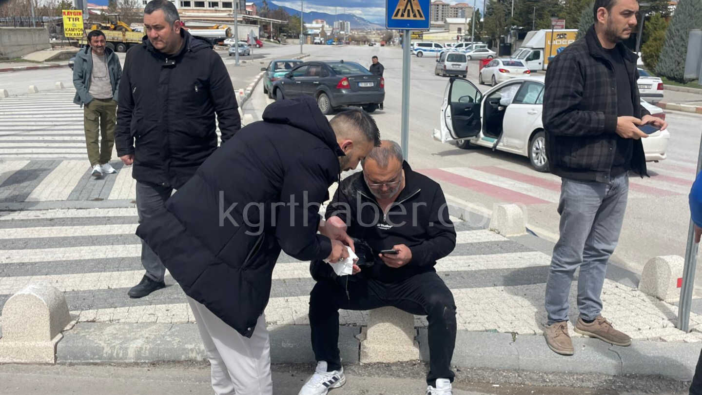 Hafif Ticari Arac Yan Yatti 1I Cocuk 2 Yarali3