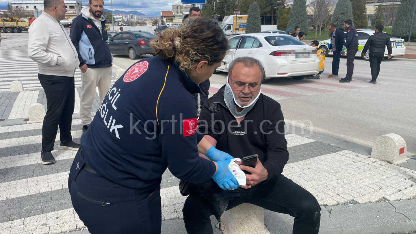 Hafif Ticari Arac Yan Yatti 1I Cocuk 2 Yarali5