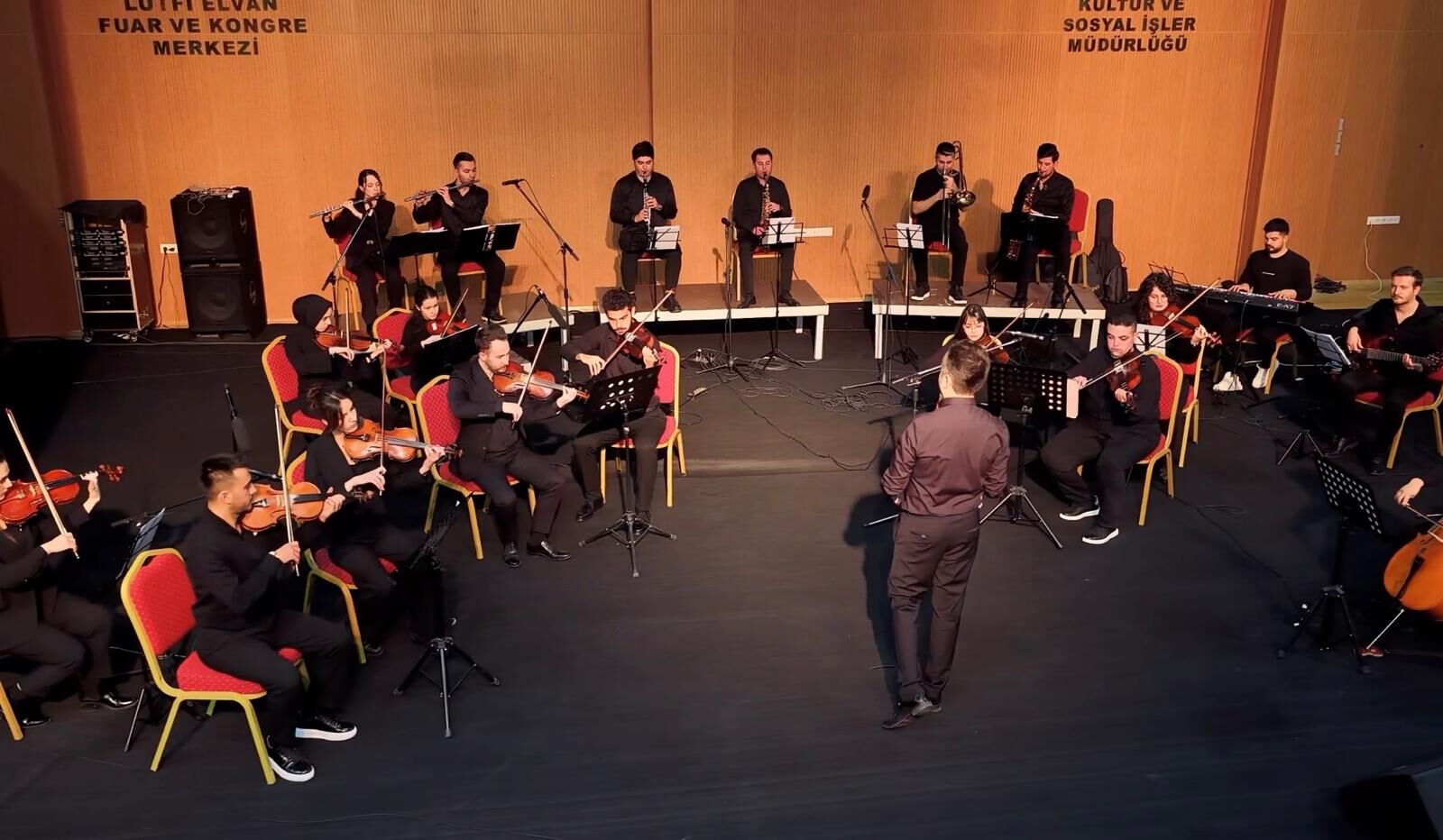 Karaman Filarmoni Orkestrasindan 18 Marta Ozel Performans (2)