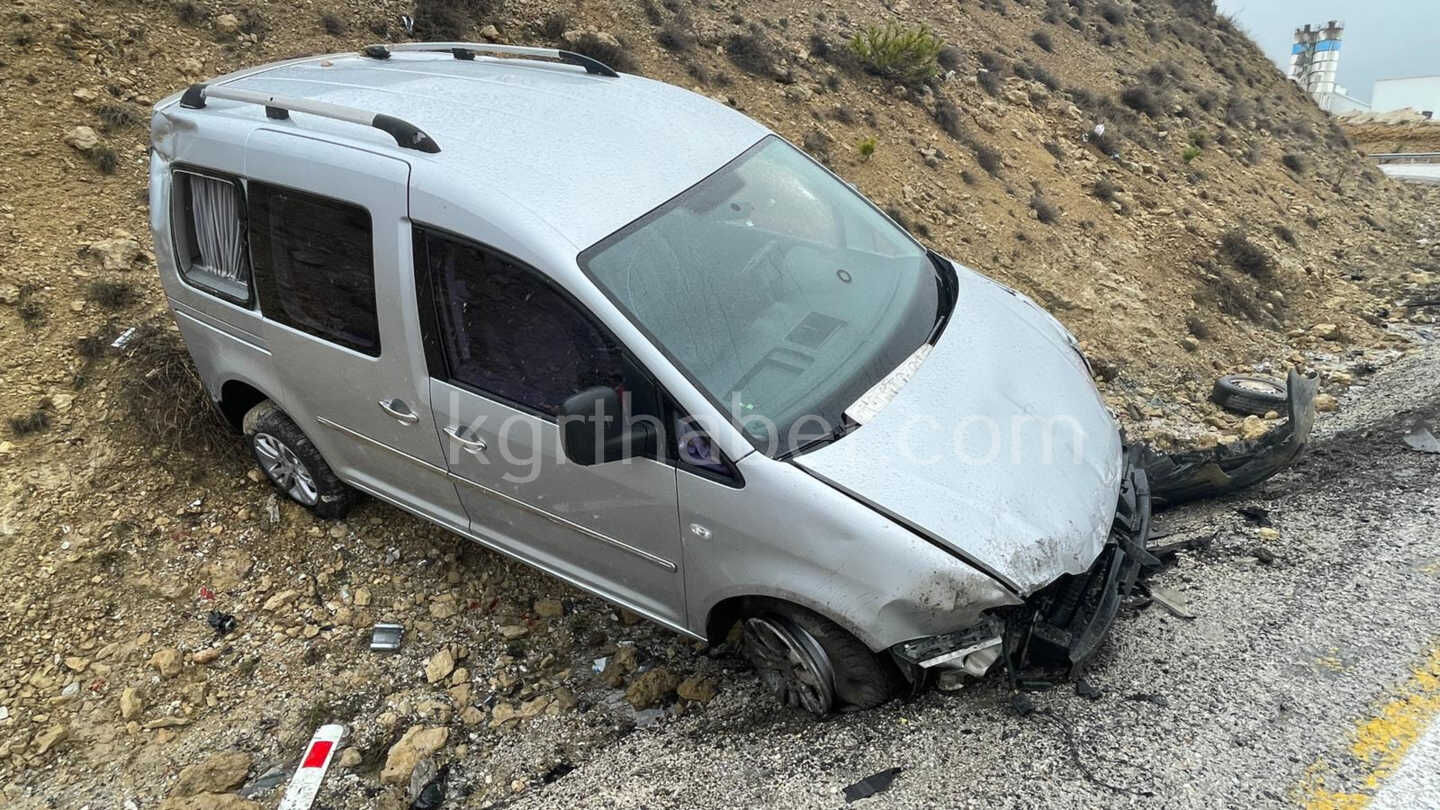 Karaman Mersin Karayolunda Kaza 1 Cocuk Yaralandi11