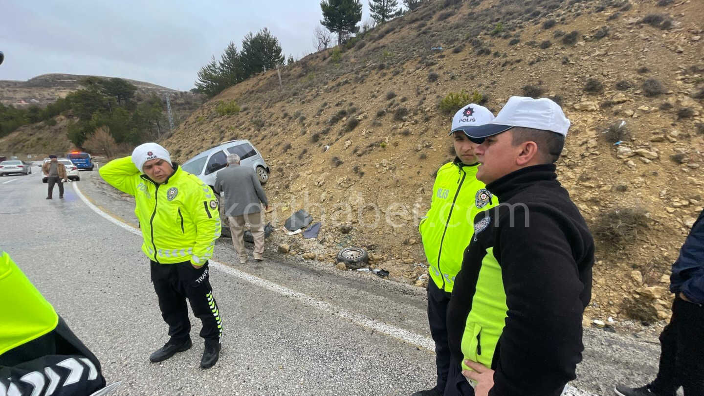 Karaman Mersin Karayolunda Kaza 1 Cocuk Yaralandi2