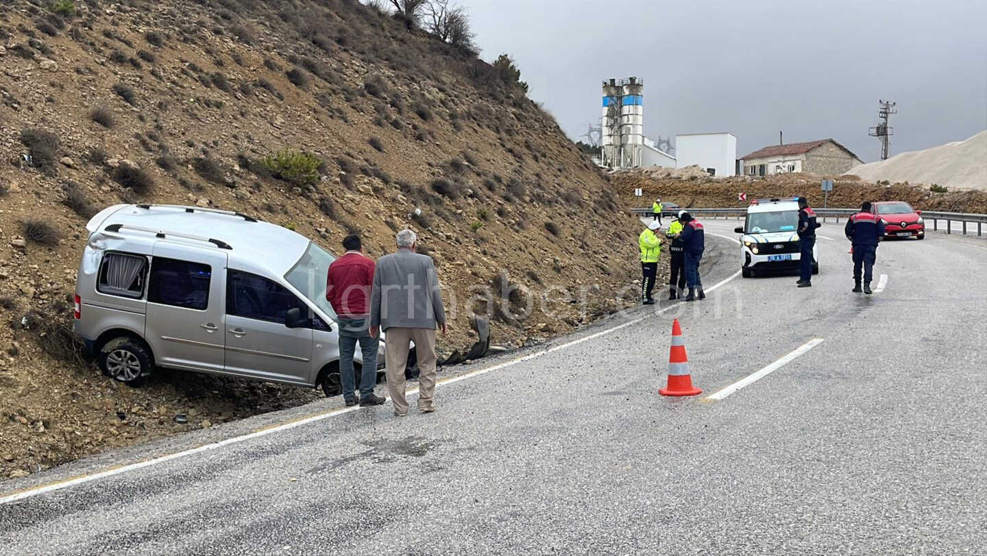 Karaman Mersin Karayolunda Kaza 1 Cocuk Yaralandi6
