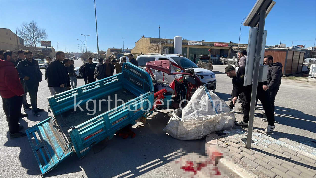 Karamanda 1 Kisinin Agir Yaralandigi Kaza Kamerada6