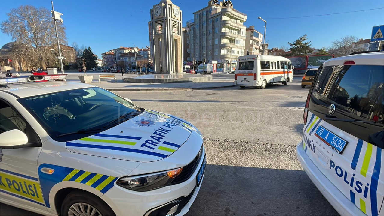 Karamanda 3 Aracli Kaza Otomobil Kaza Yerinden Gitti8