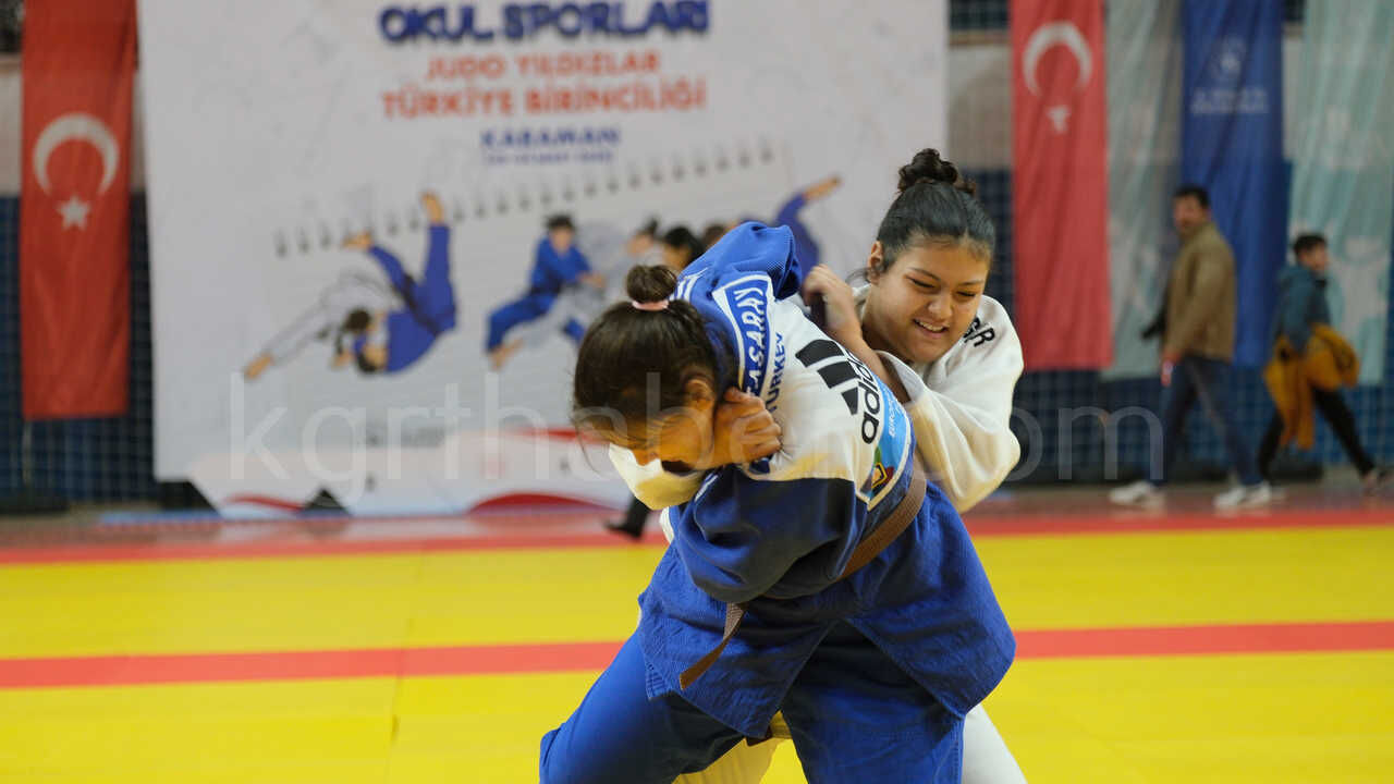 Karamanda Okul Sporlari Yildizlar Judo Turkiye Birinciligi Heyecani Basladi1