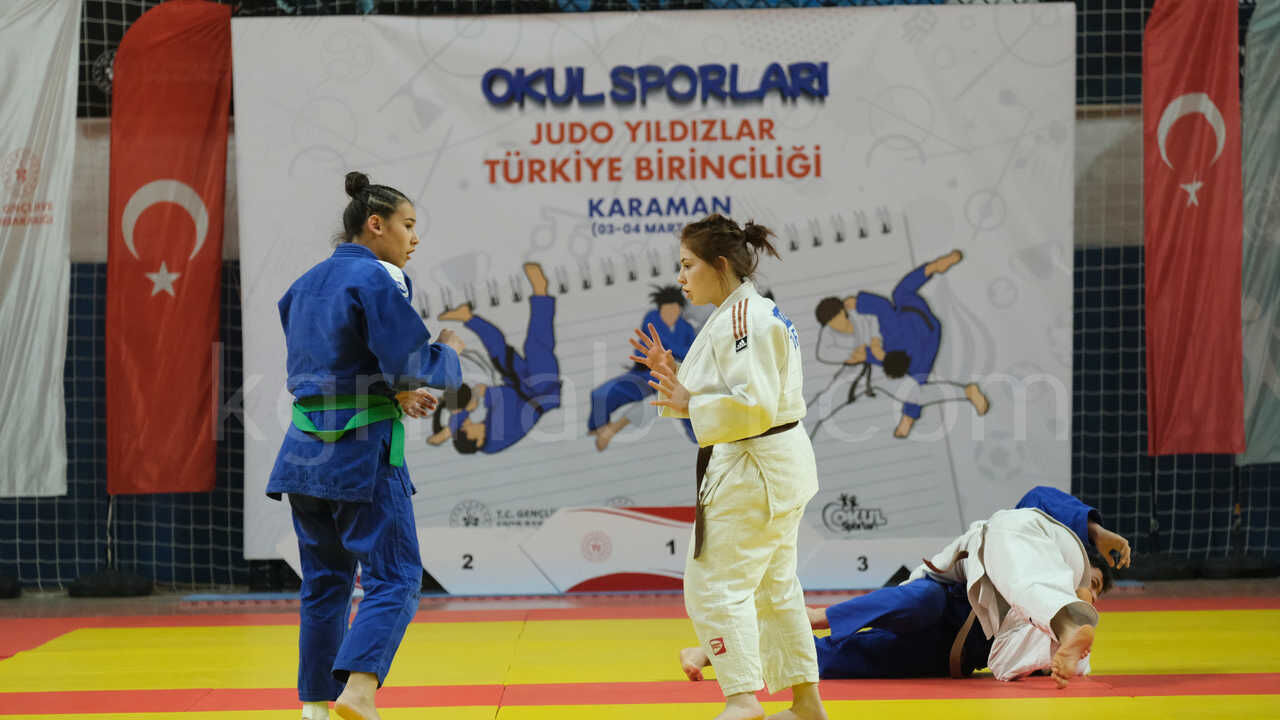 Karamanda Okul Sporlari Yildizlar Judo Turkiye Birinciligi Heyecani Basladi4