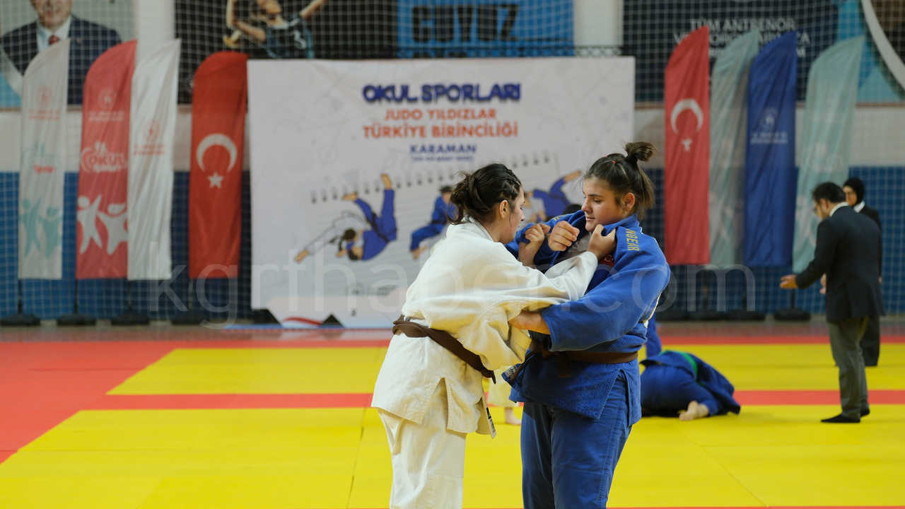 Karamanda Okul Sporlari Yildizlar Judo Turkiye Birinciligi Heyecani Basladi7