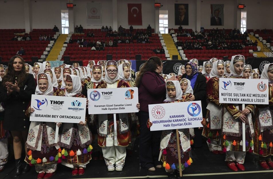 Karamanda Okullar Arasi Halk Oyunlari Yarismasi Nefes Kesti4