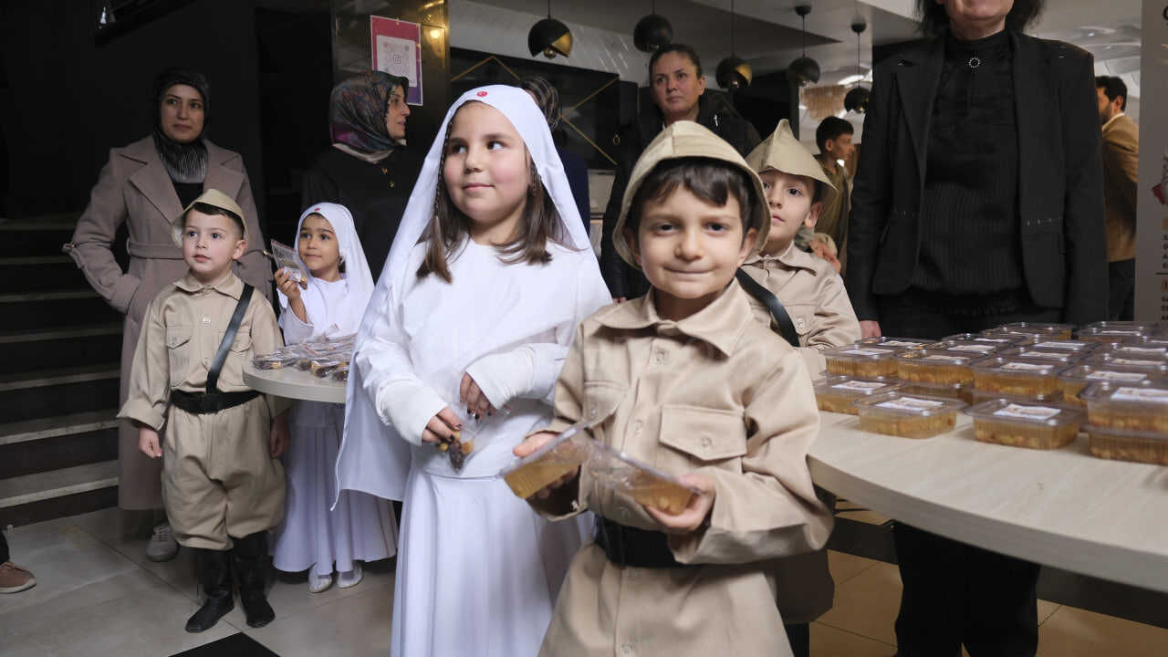 Karamandaki Canakkale Etkinligi Ayakta Alkislandi10