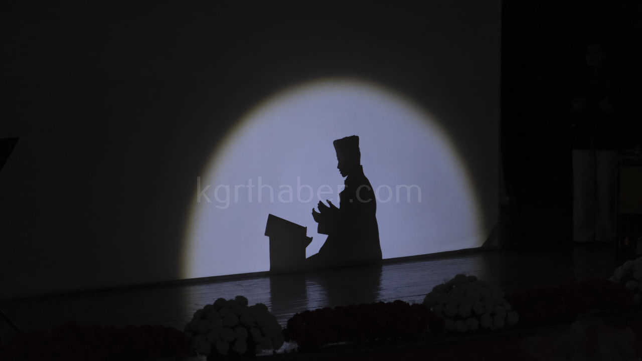 Karamandaki Canakkale Etkinligi Ayakta Alkislandi3